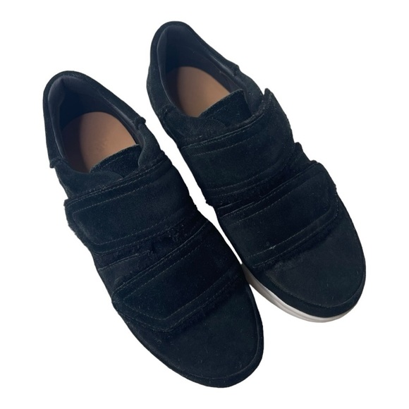 Ugg Women’s Ashby Spill Black Suede Sneakers - Picture 9 of 10